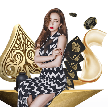 瑟尔洛特高高跃起头球攻门，卢宁飞扑把球摘下